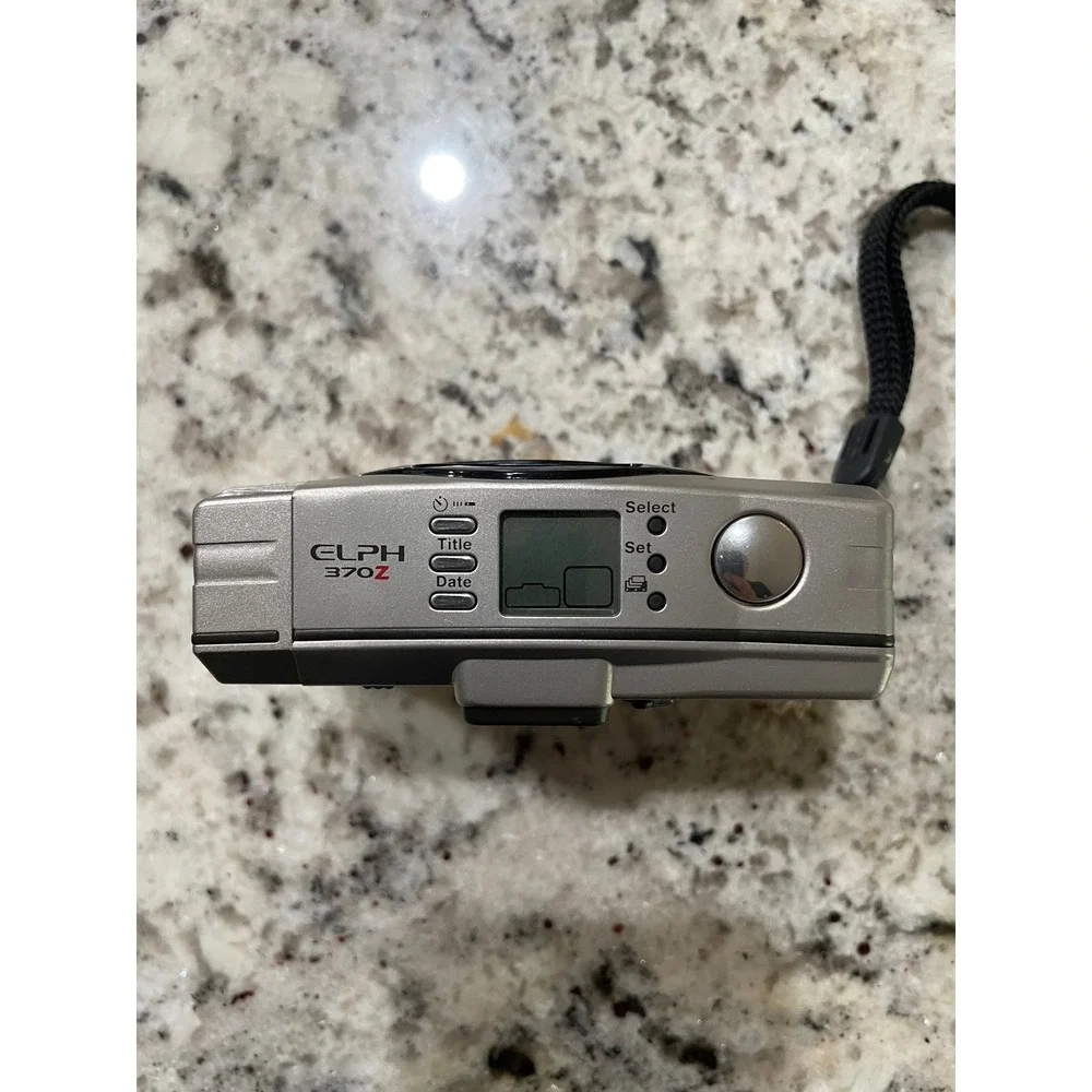 Canon ELPH 370Z APS‎ Film Camera Silver 23-69mm Zoom Lens Vintage Untested